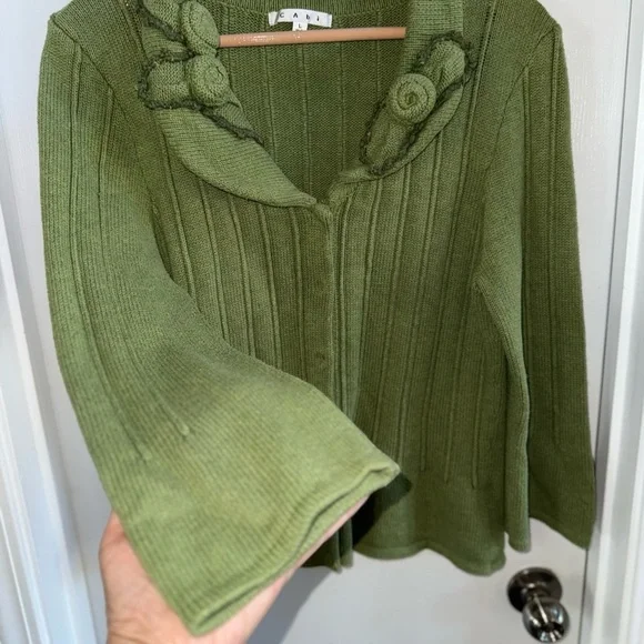 Green Sweater Collard L Applique Design Floral Snap Close 3/4 Sleeve Feminine - Picture 5 of 10